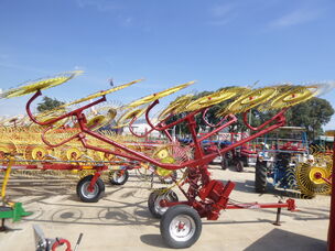 USED ROSSI 12 WHEEL H90 V RAKE