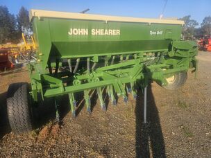 USED SHEARER 16 TINE LINKAGE SEEDER