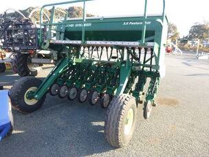 USED SHEARER 19 RUN PASTURE DRILL