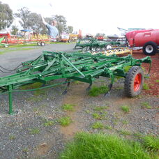 USED SHEARER 21 TINE SCARIFIER