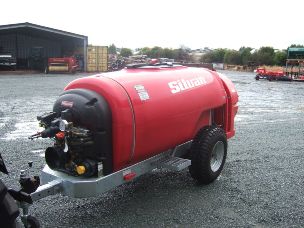 silvan supaflo 2000ltr trailing sprayer